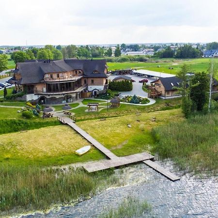 Labedz Hotel Karczma Илава Екстериор снимка