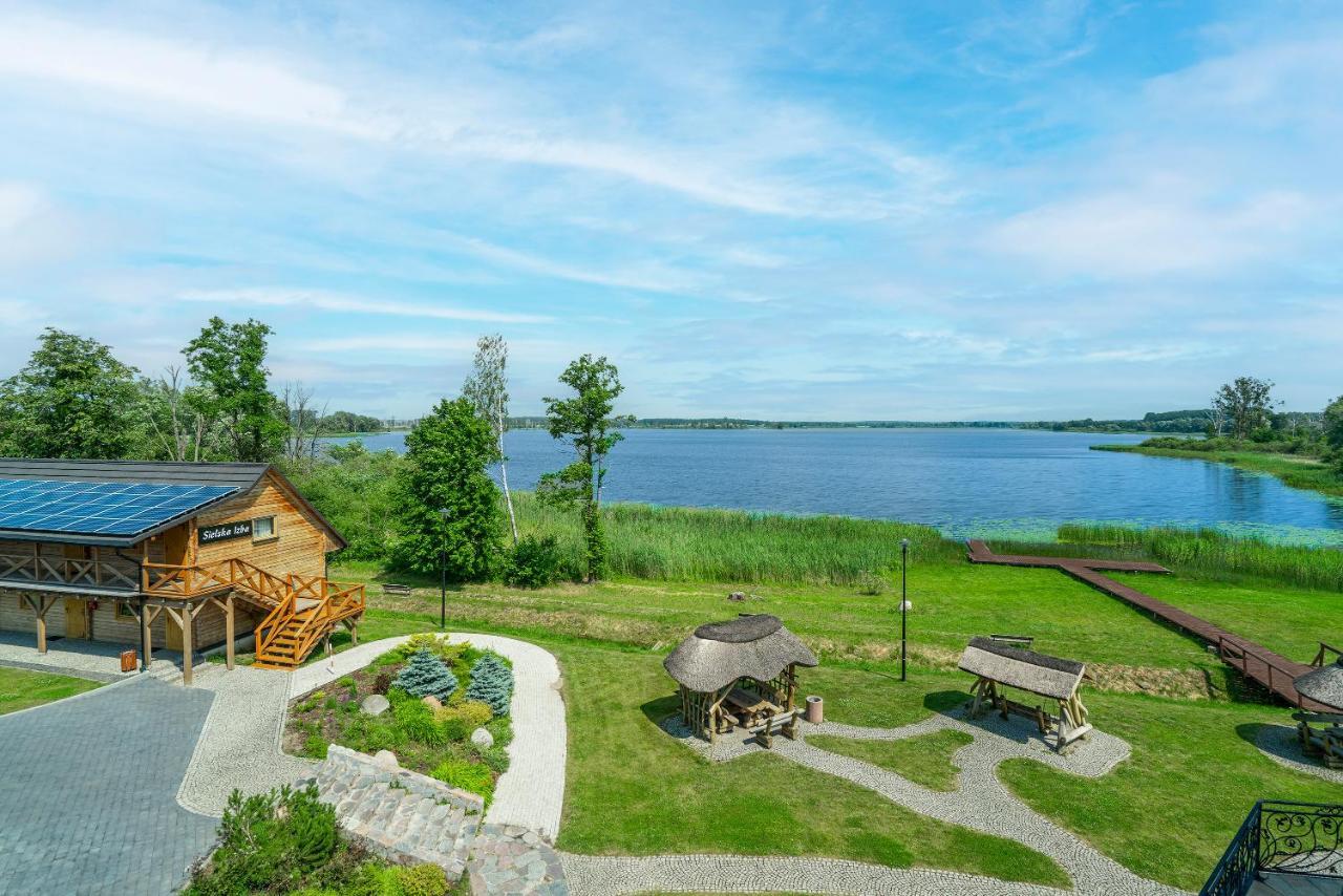 Labedz Hotel Karczma Илава Екстериор снимка