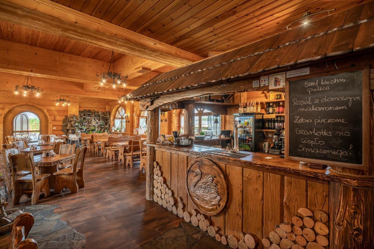 Labedz Hotel Karczma Илава Екстериор снимка