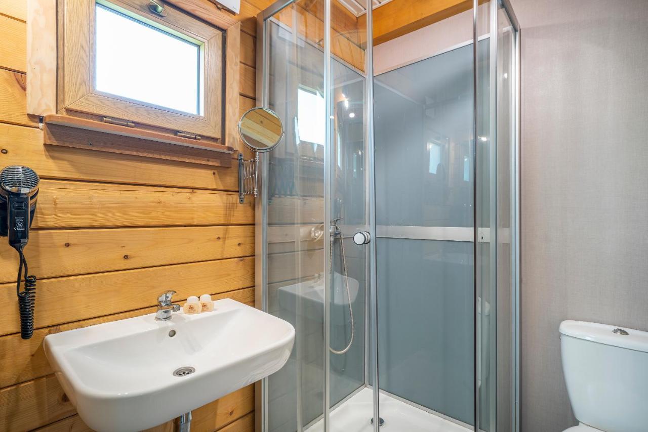 Labedz Hotel Karczma Илава Екстериор снимка