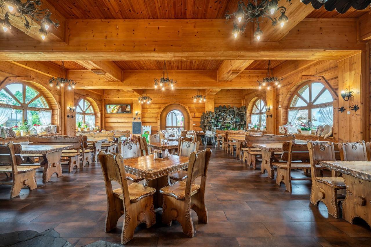 Labedz Hotel Karczma Илава Екстериор снимка
