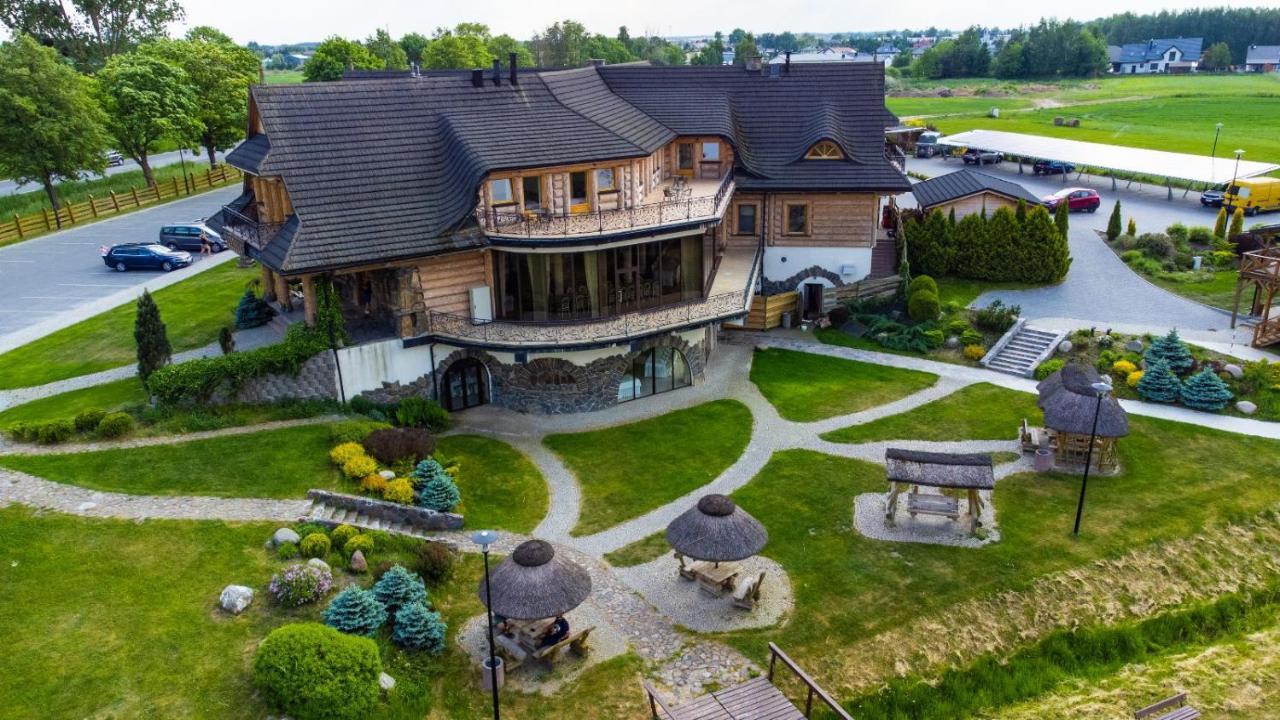 Labedz Hotel Karczma Илава Екстериор снимка